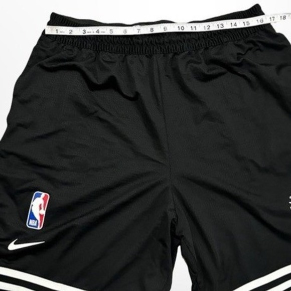 Nike Dallas Mavericks NBA Authentics Practice Shorts Mens 2XL FV0583-010 EUC - Picture 5 of 8